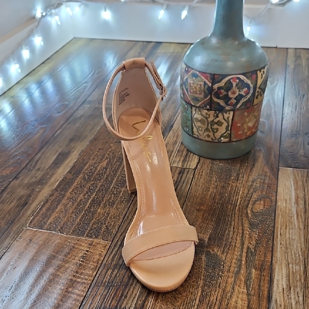 Lulu's Taylor Naked Chunky Block Heel‎ Sandals - Picture 3 of 11